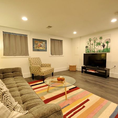 Cherry Blossom Townhouse, Easy Dc Access ワシントン エクステリア 写真