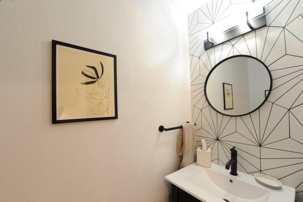 Cherry Blossom Townhouse, Easy Dc Access ワシントン エクステリア 写真