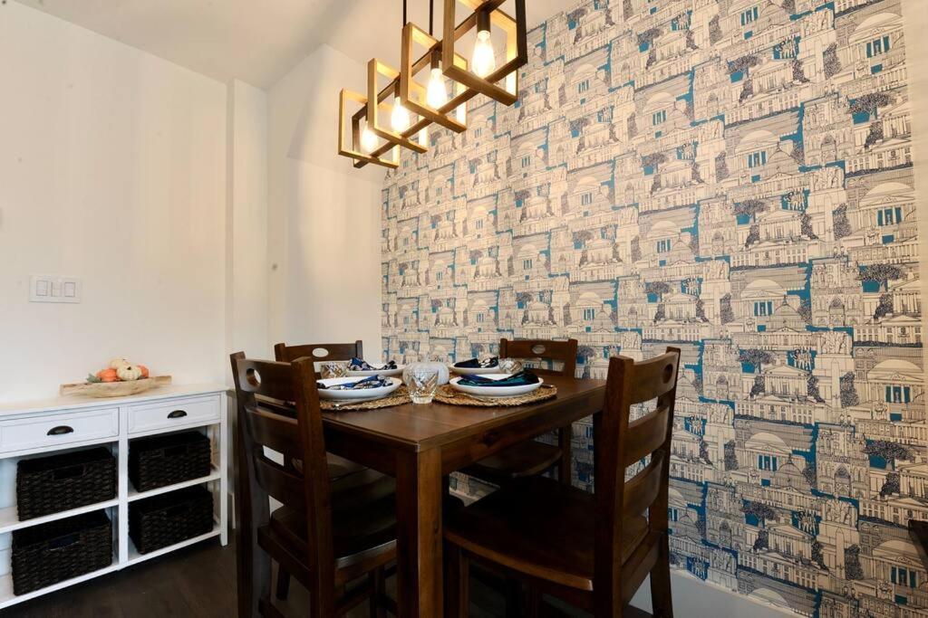 Cherry Blossom Townhouse, Easy Dc Access ワシントン エクステリア 写真